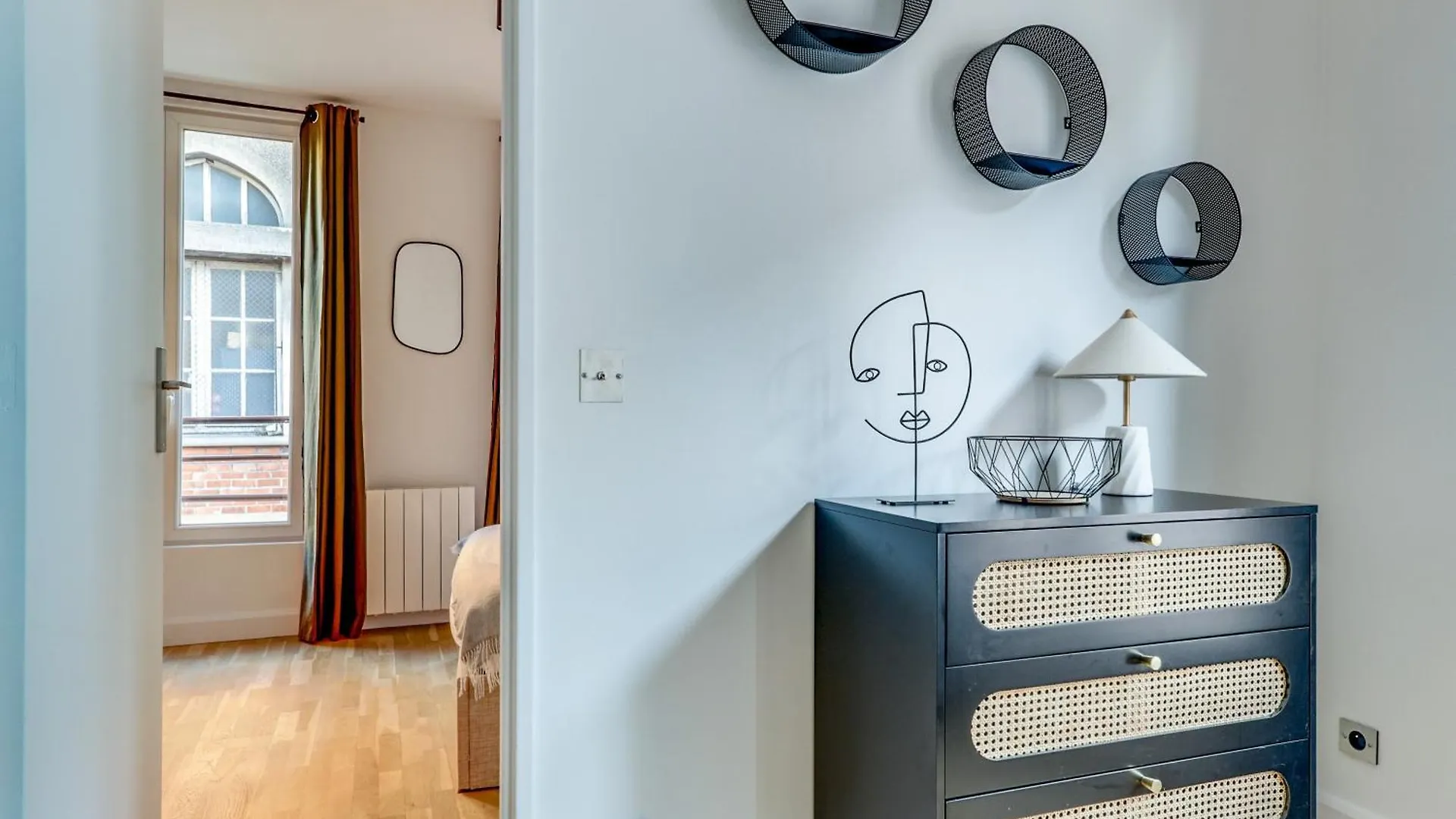 Montmartre L Close To Sacre-Coeur & Rue Des Abbesses Paris Daire